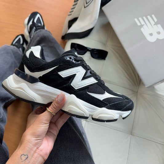 Tênis New Balance 9060 Sea Salt Preto e Branco Feminino Couro Legítimo