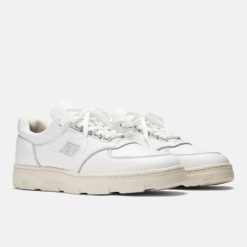 NEW BALANCE 9060 BISQUE WITH SEA SALT